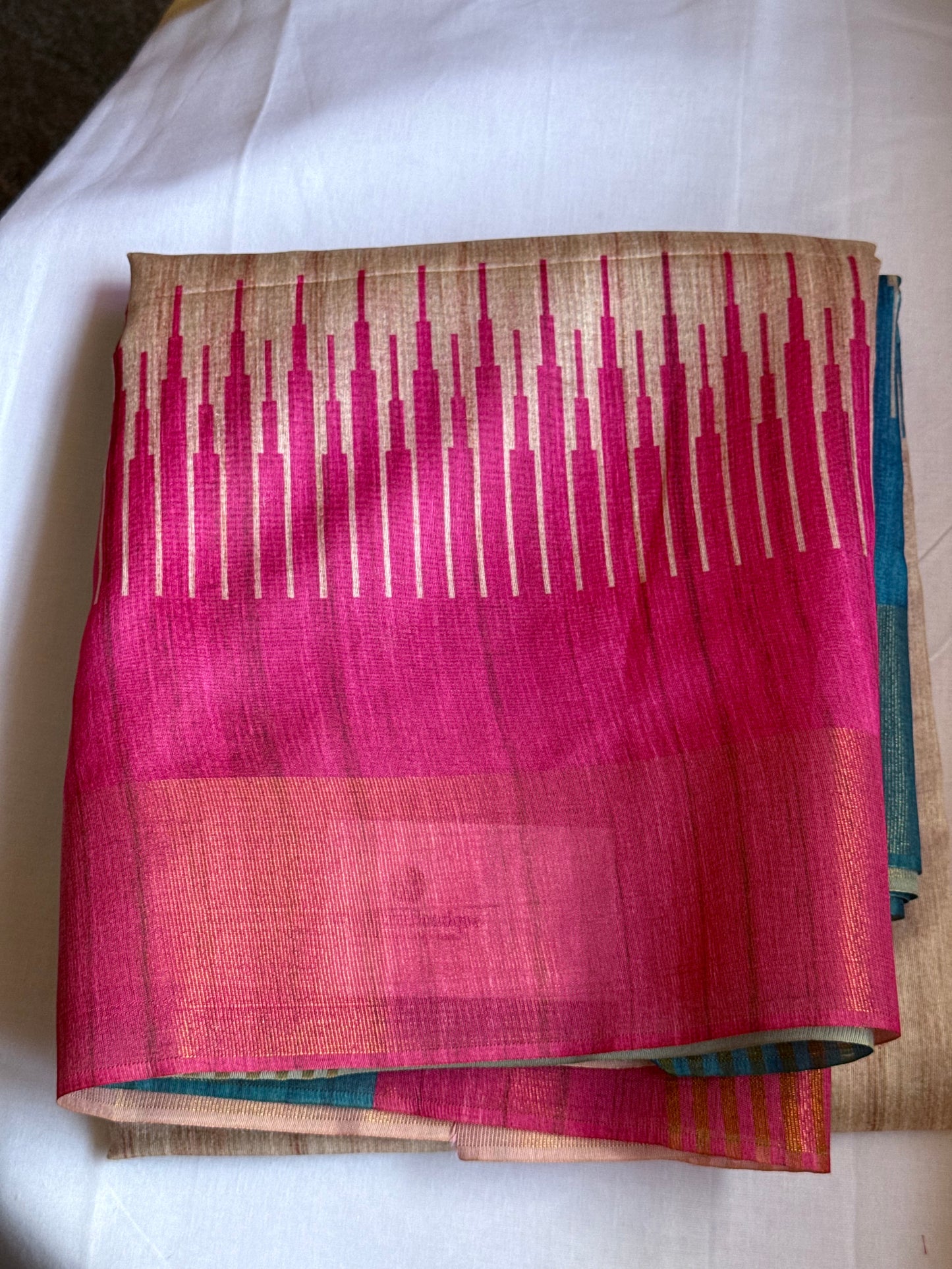 Semi tussar saree with contrast blue pallu