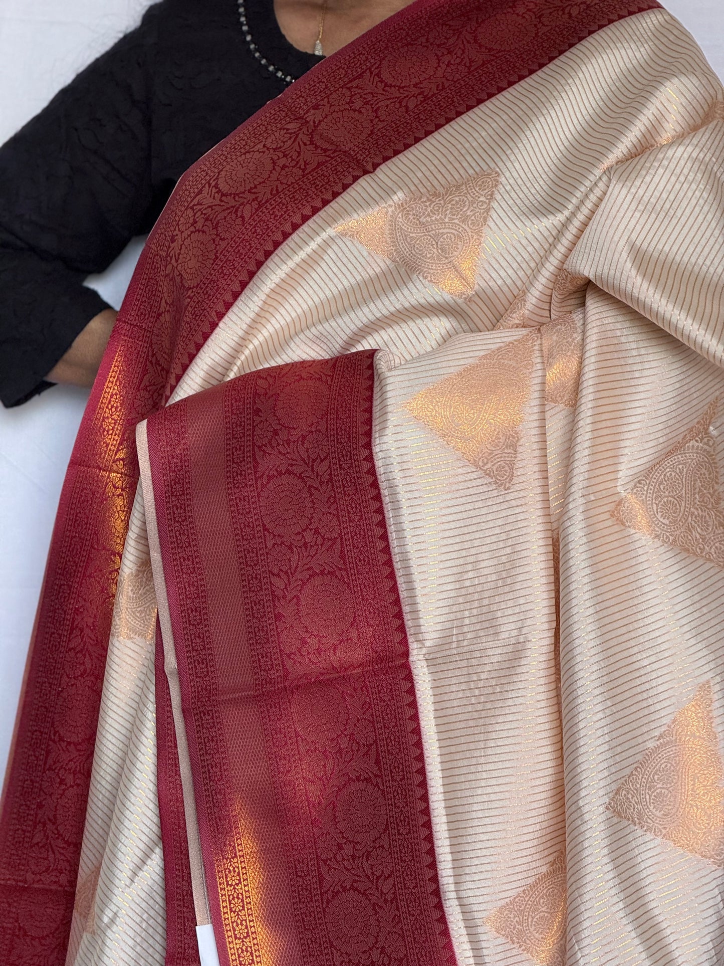 Semi Soft Silk Saree – White & Red (Onam Special)