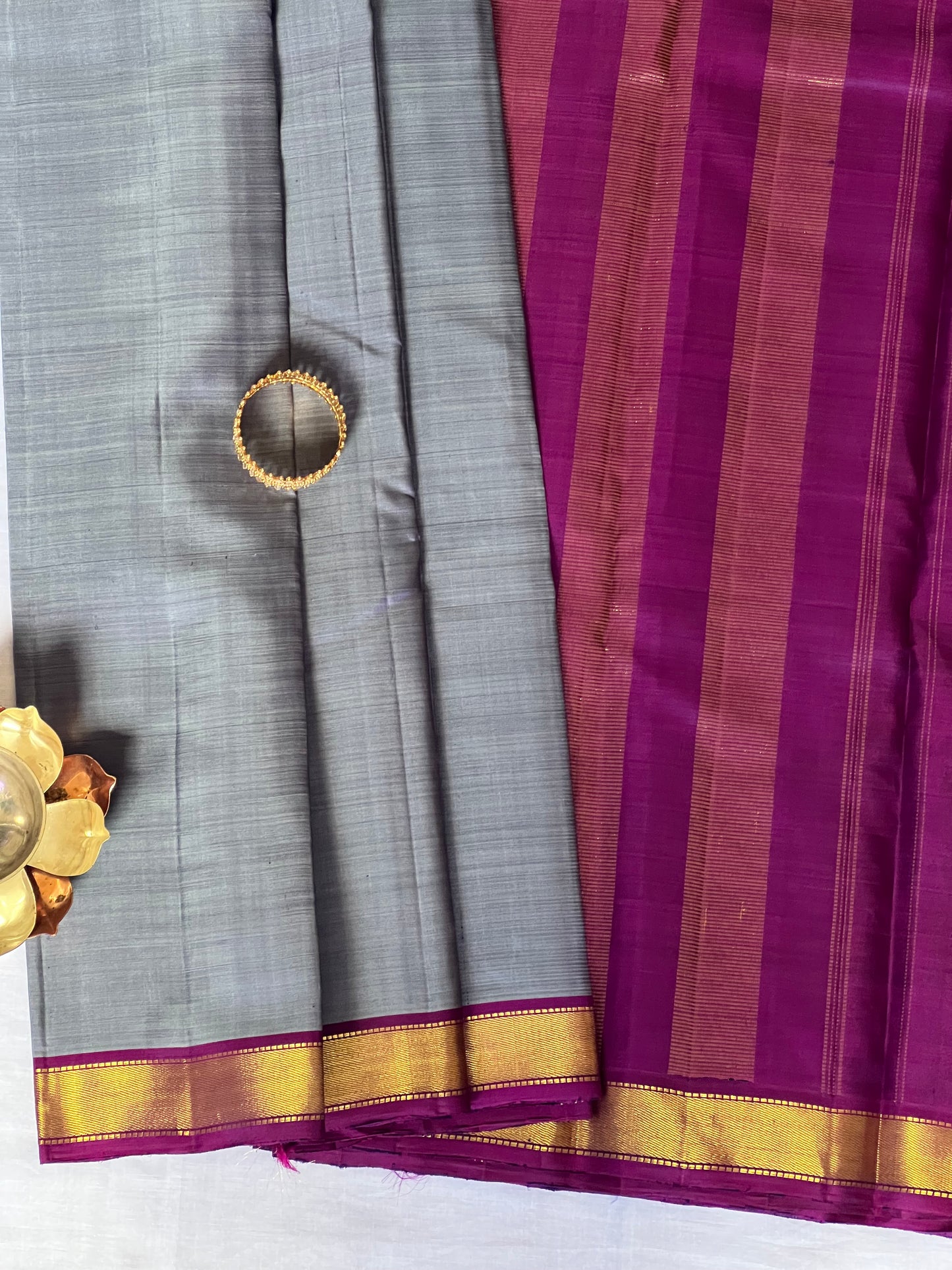 Pure Kanchivaram Silk saree - Small Border