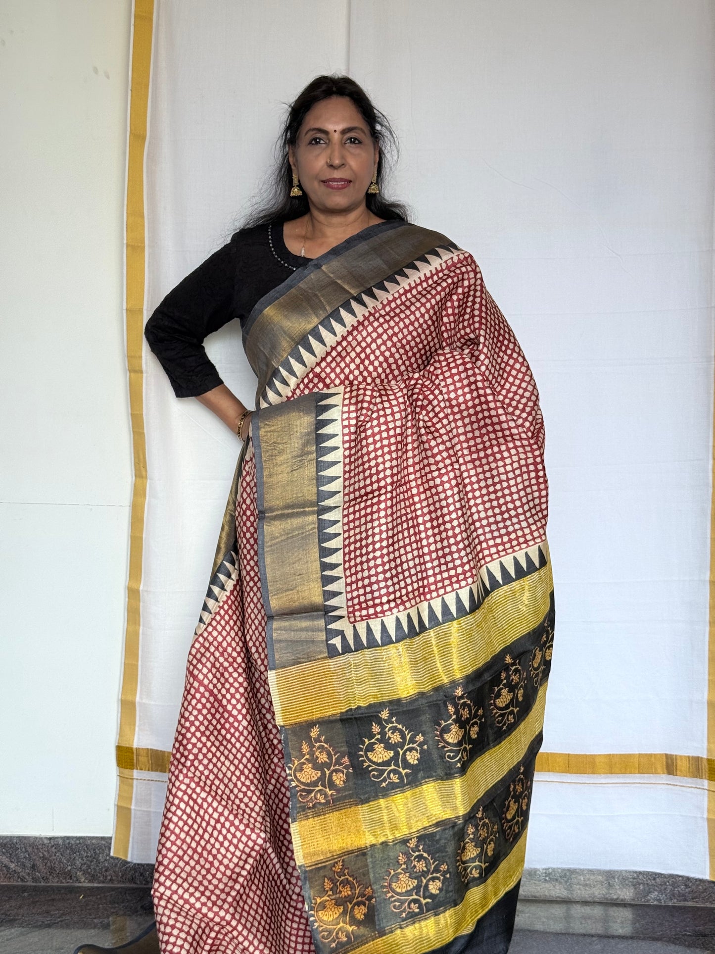Printed Tussar saree - Maroon