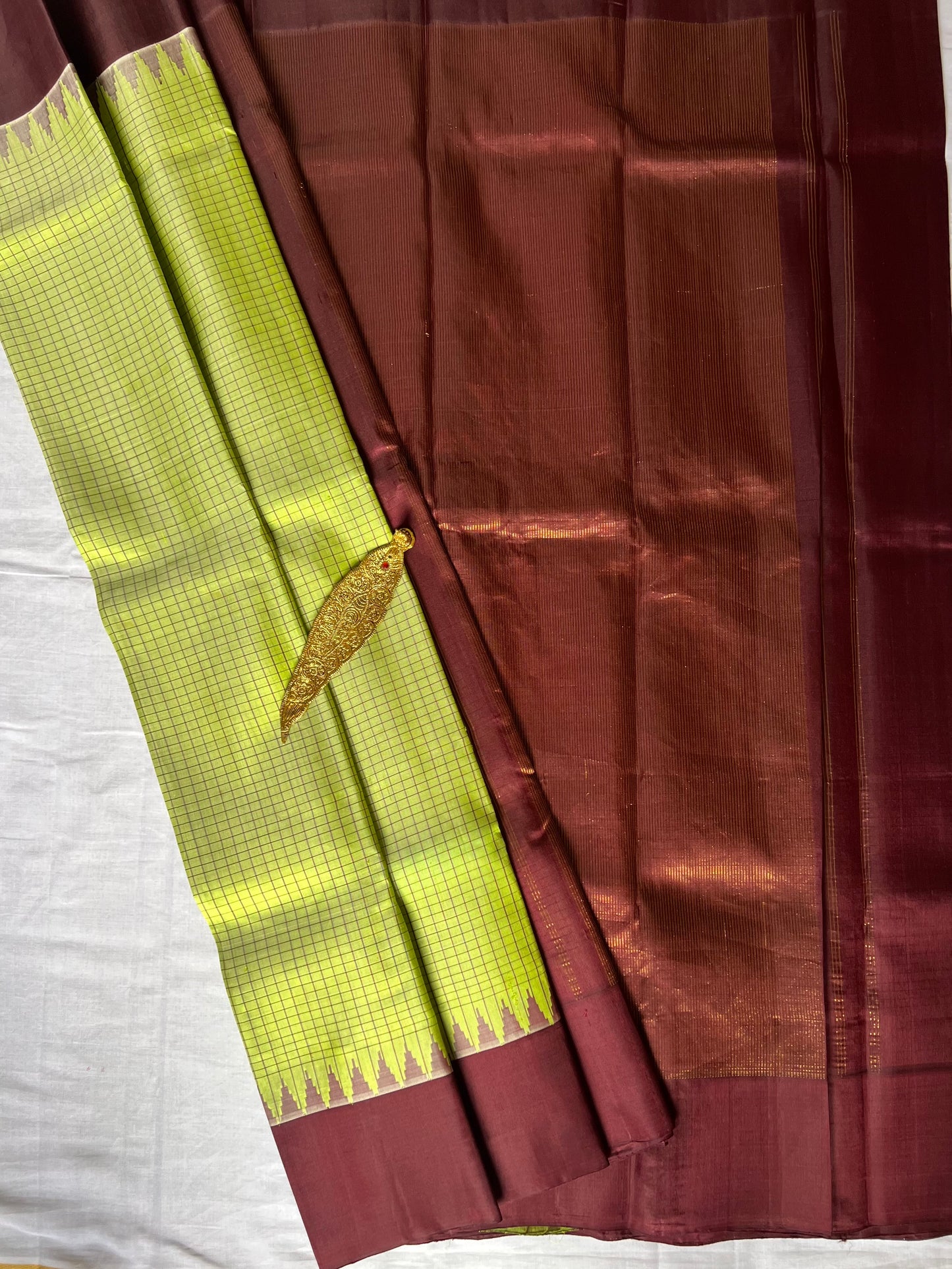 Checked Temple design Gadwal silk saree - Green & Brown