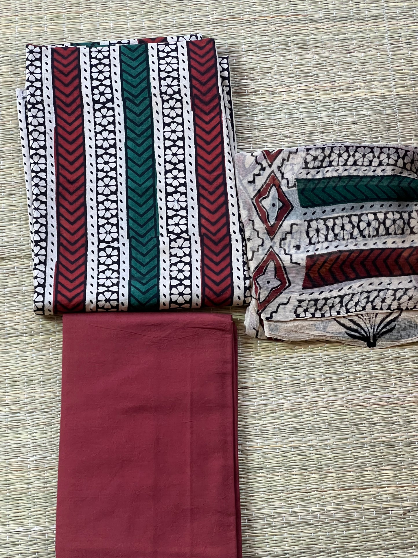 Maroon block material set