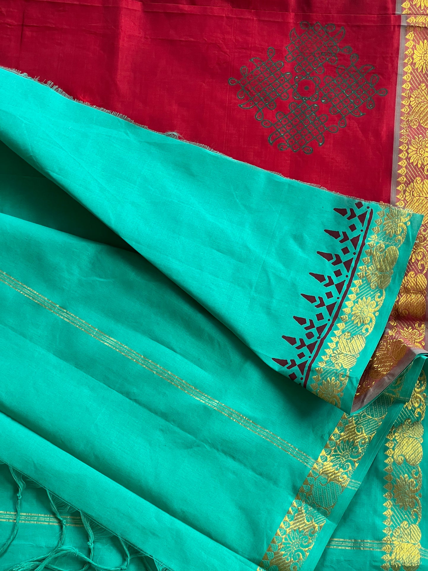 Maroon & teal kolam semi silk cotton