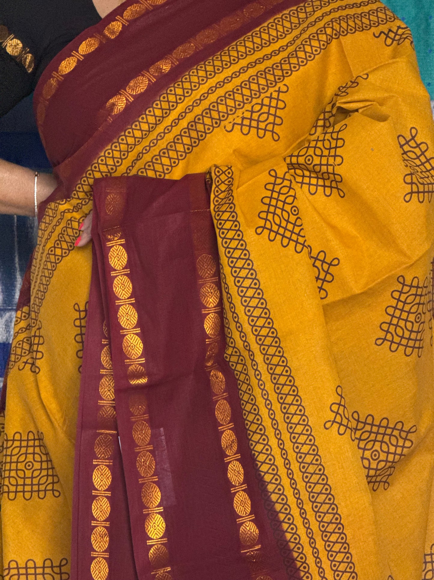 Yellow kolam sungudi cotton saree