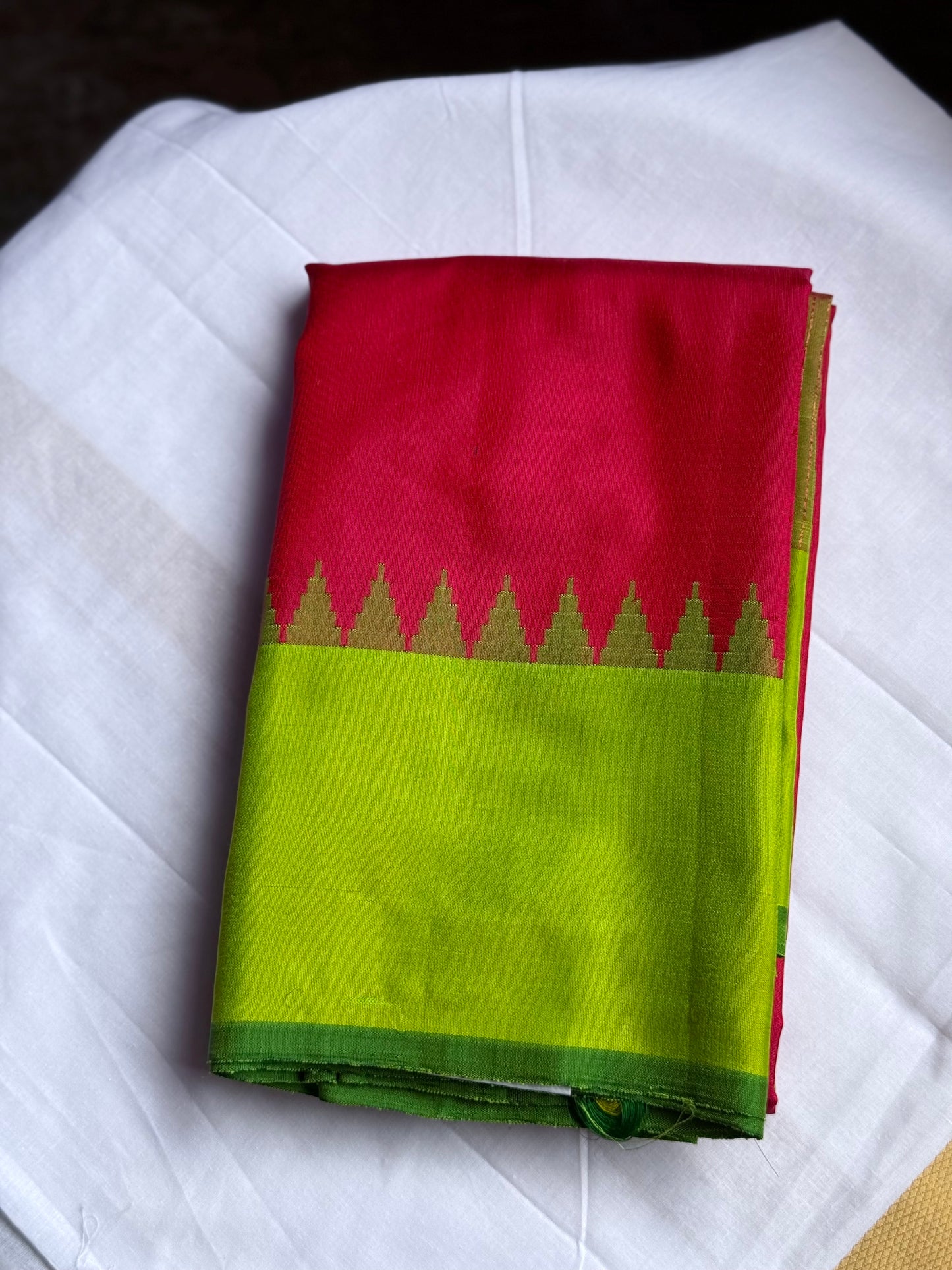 Gadwal Silk saree - Red & Green