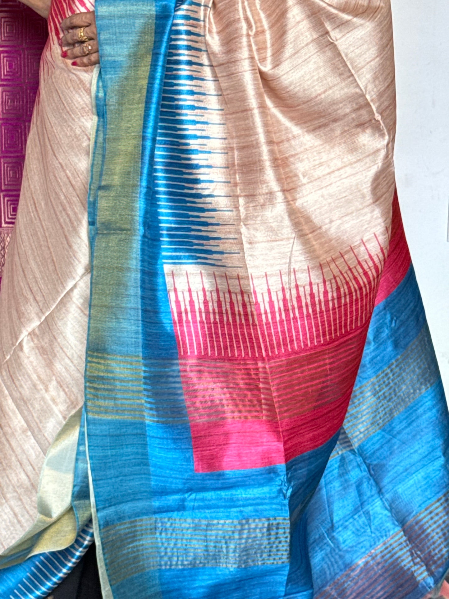 Semi tussar saree with contrast blue pallu