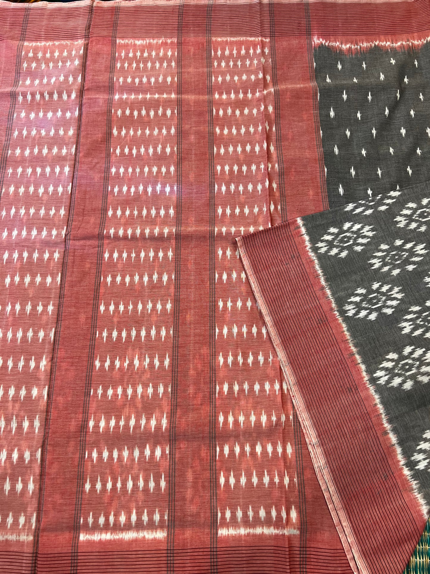 Grey & pink mul cotton saree