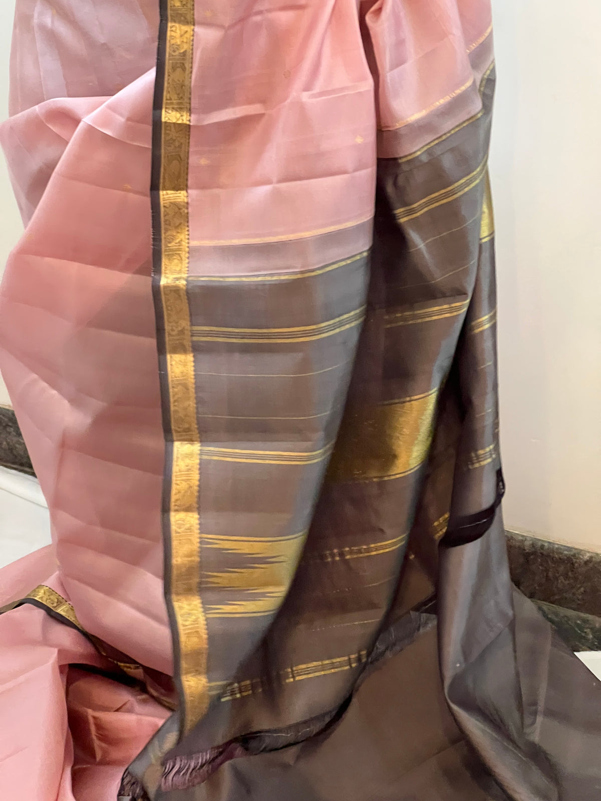 Onion pink pure Kanchivaram silk saree