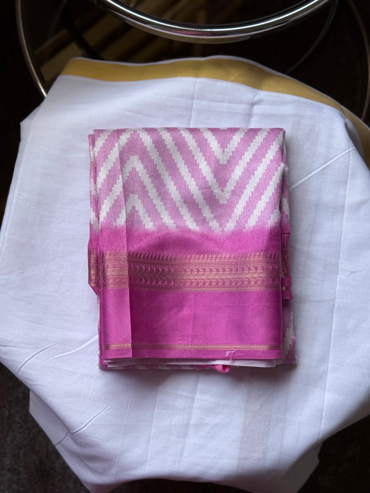 Semi crepe printed saree pink