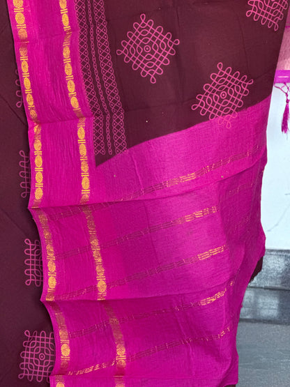 Pink sungudi saree