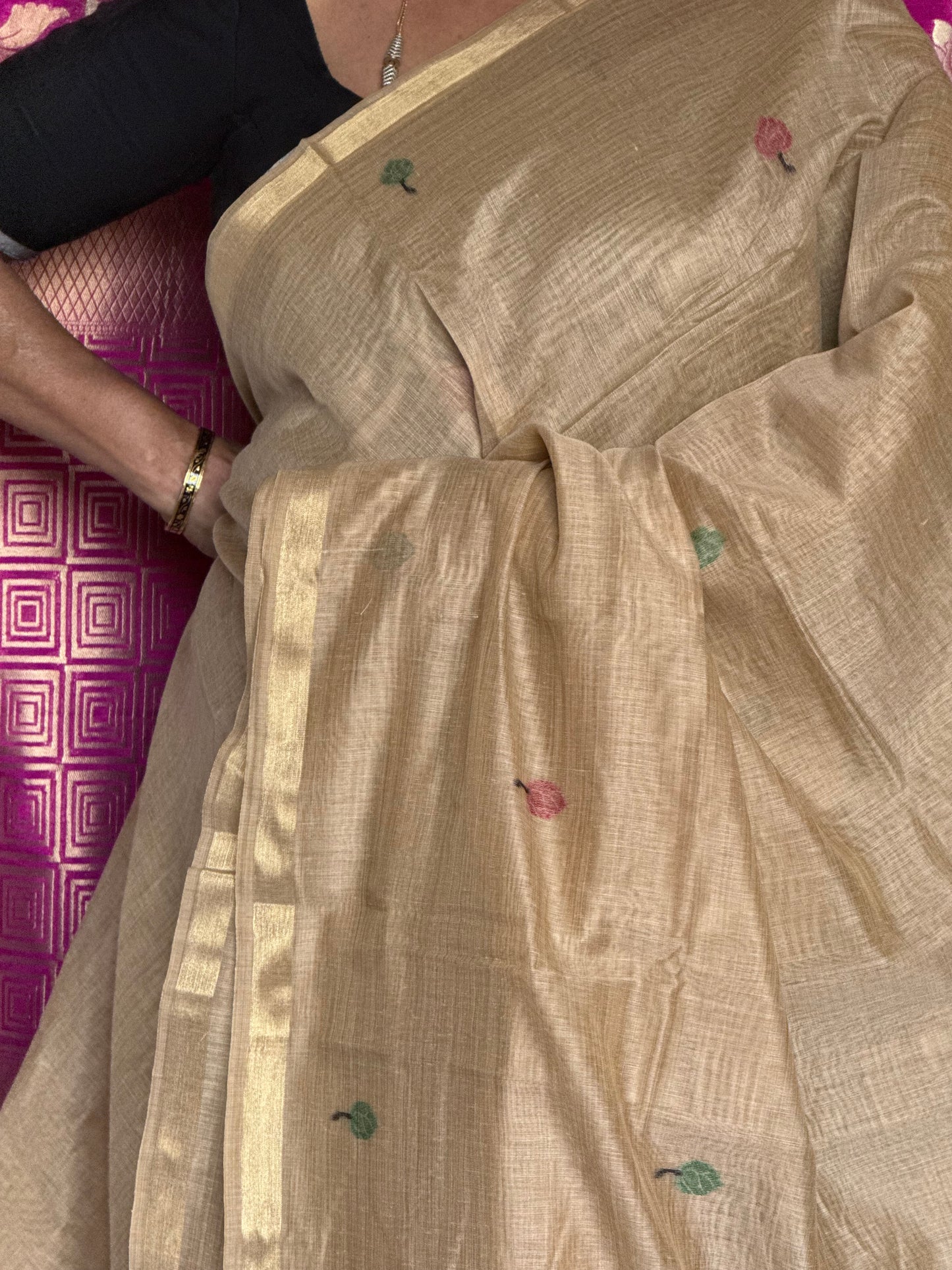 Light beige semi matka saree