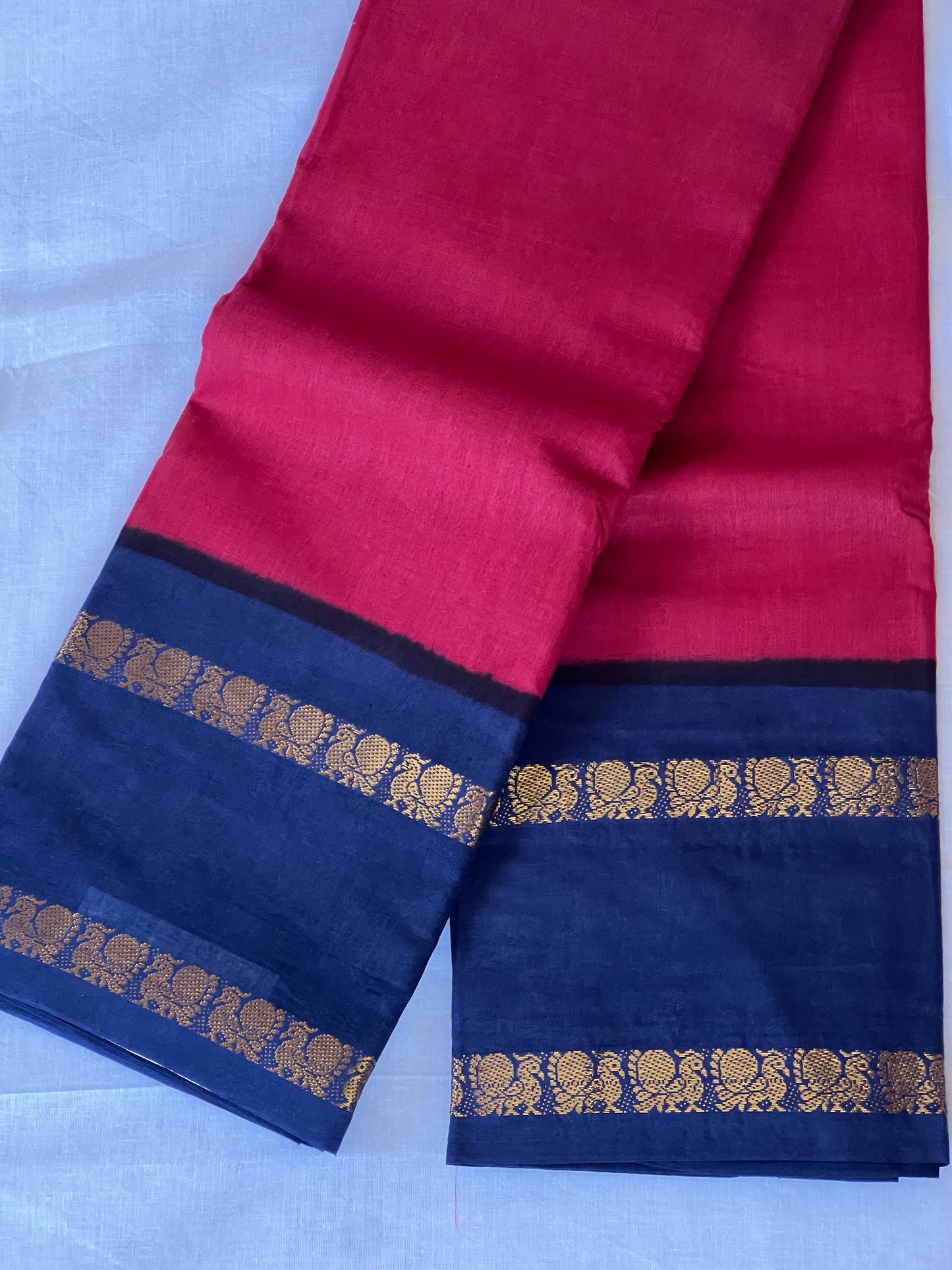 Navya crimson Sungudi cotton saree