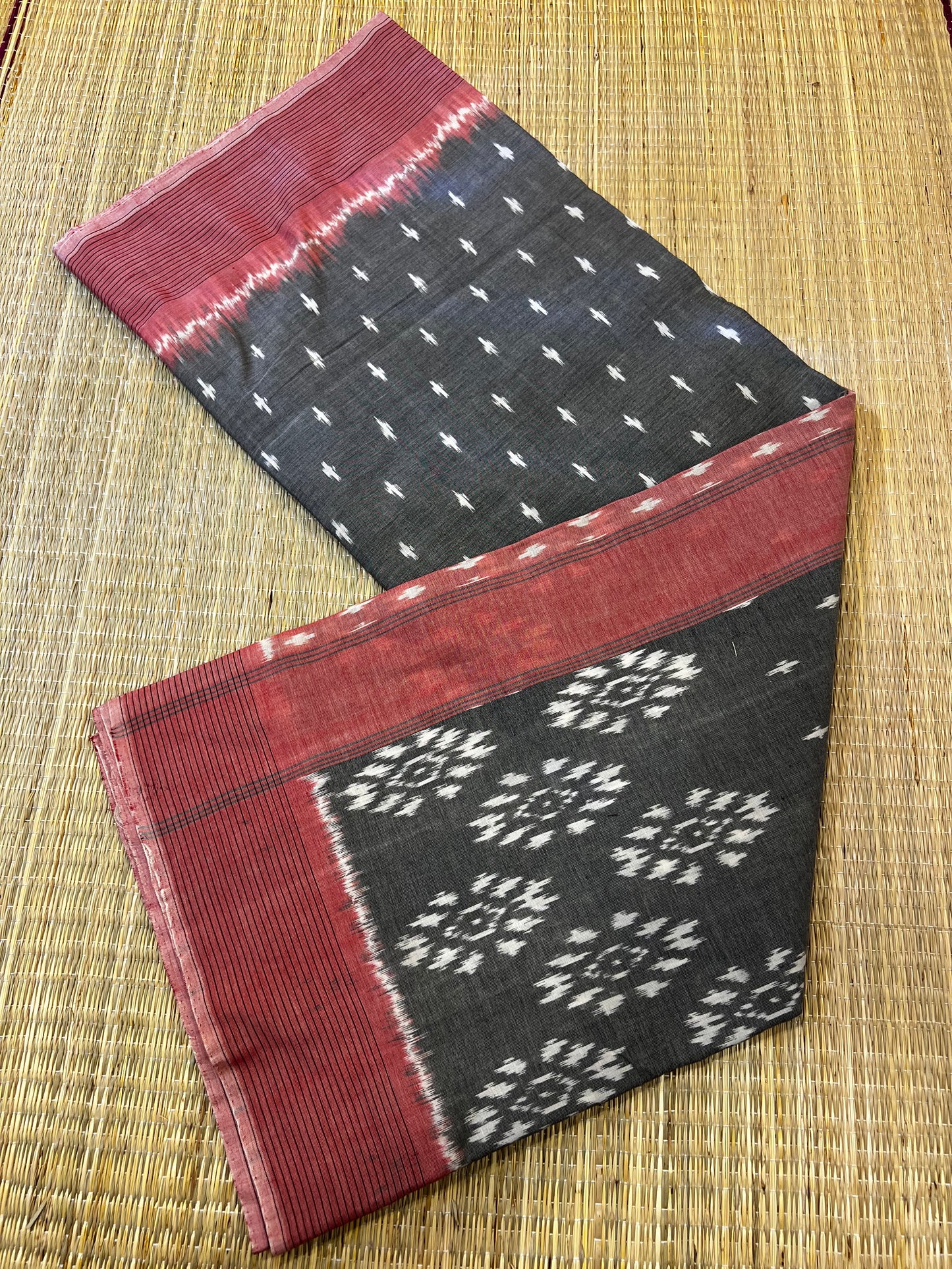 Grey & pink mul cotton saree