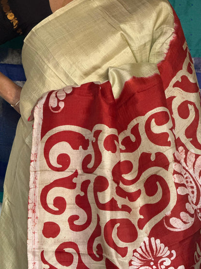 Printed Tussar silk saree with maroon pallu