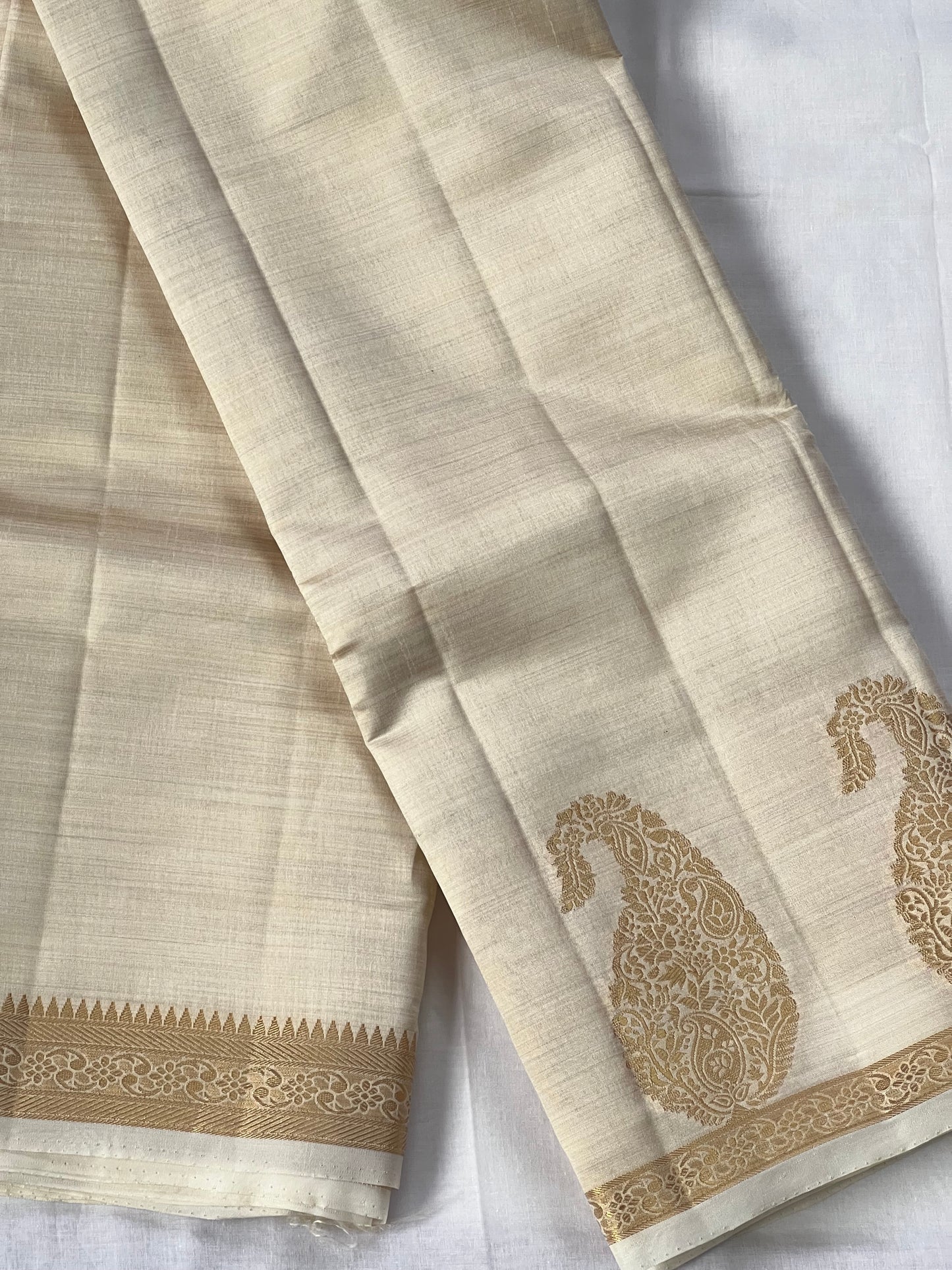 Ivory white semi silk cotton saree