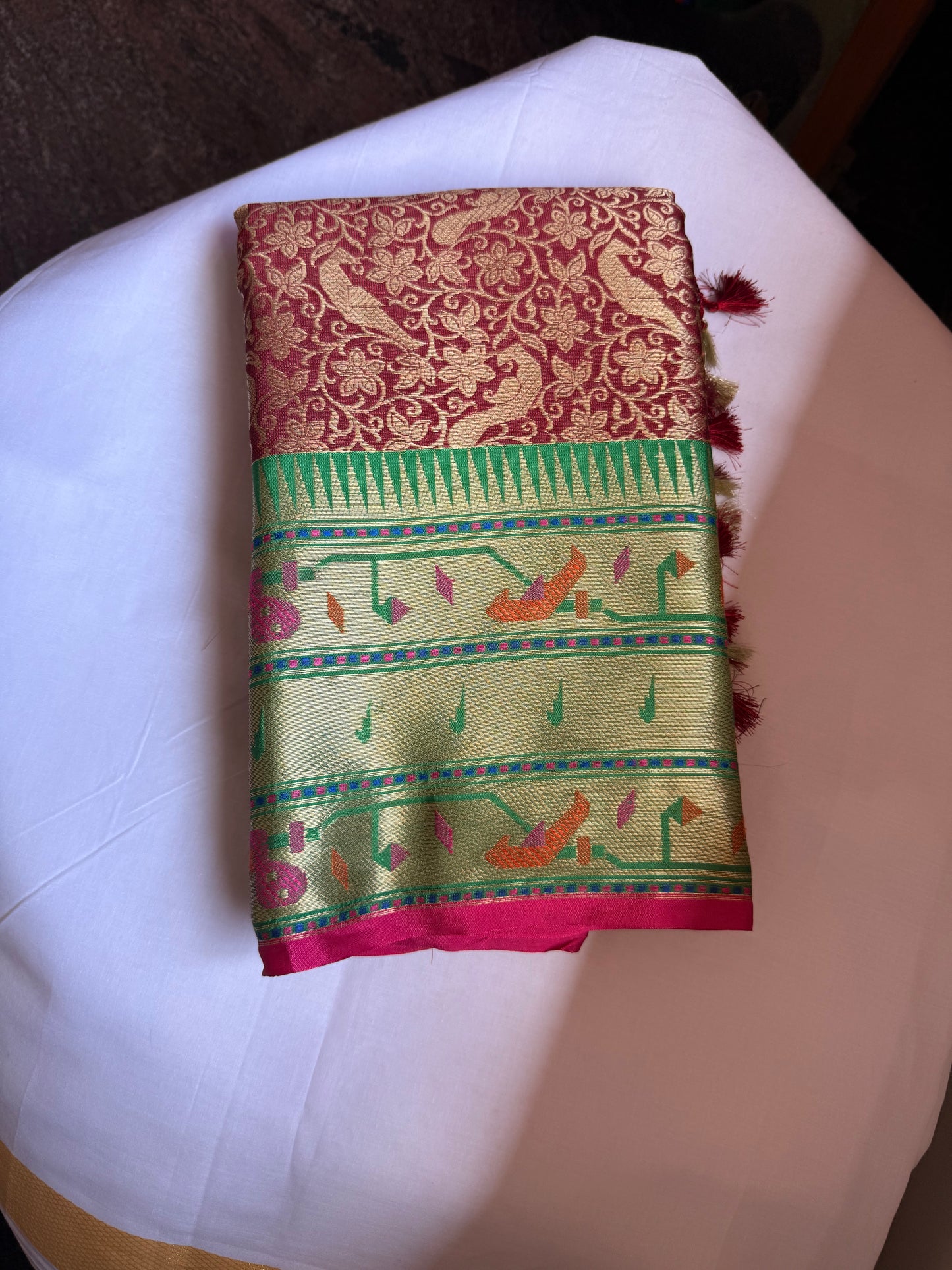 Maroon & parrot green semi banaras saree