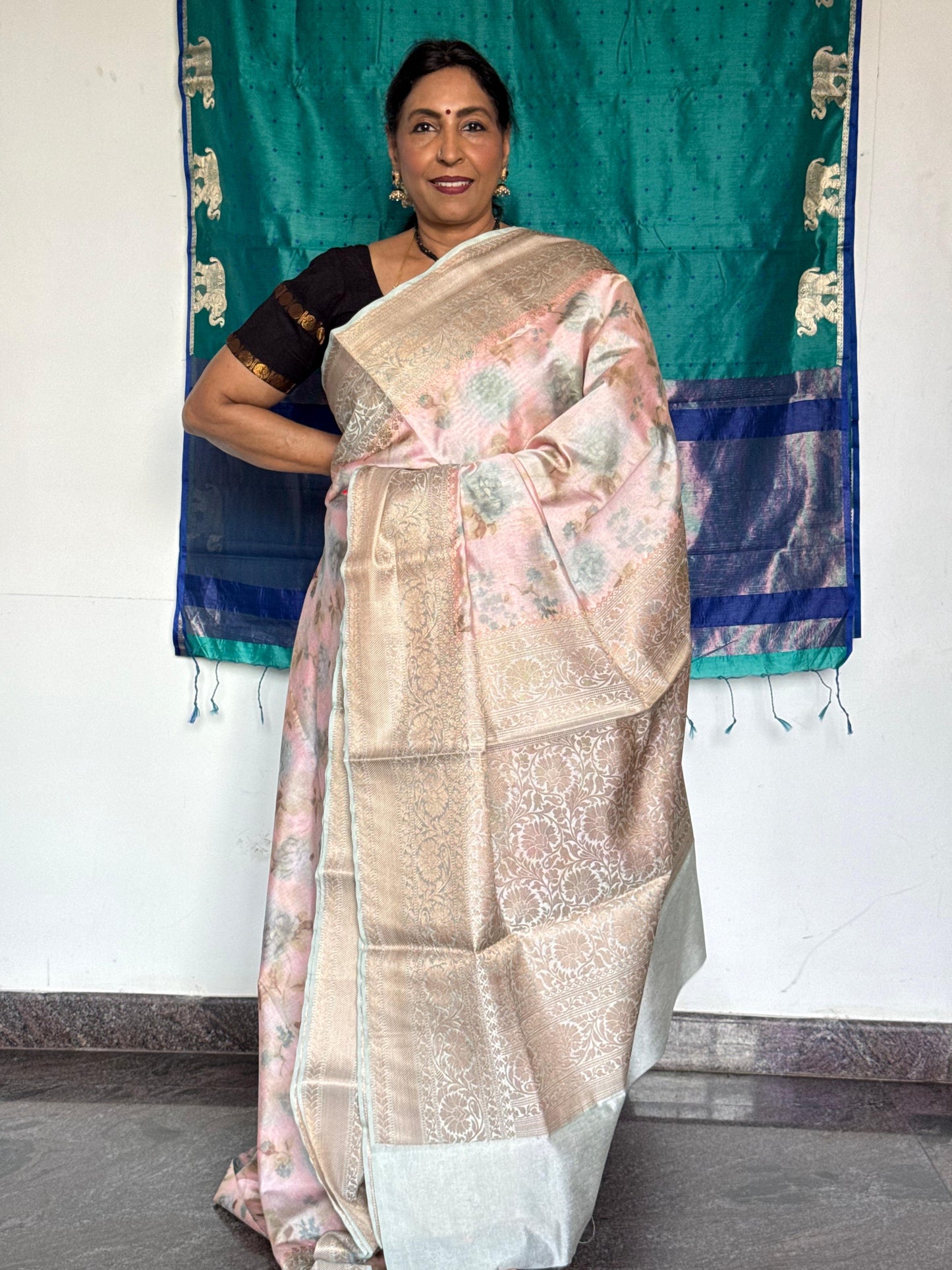 Vintage Petal Semi Banaras saree