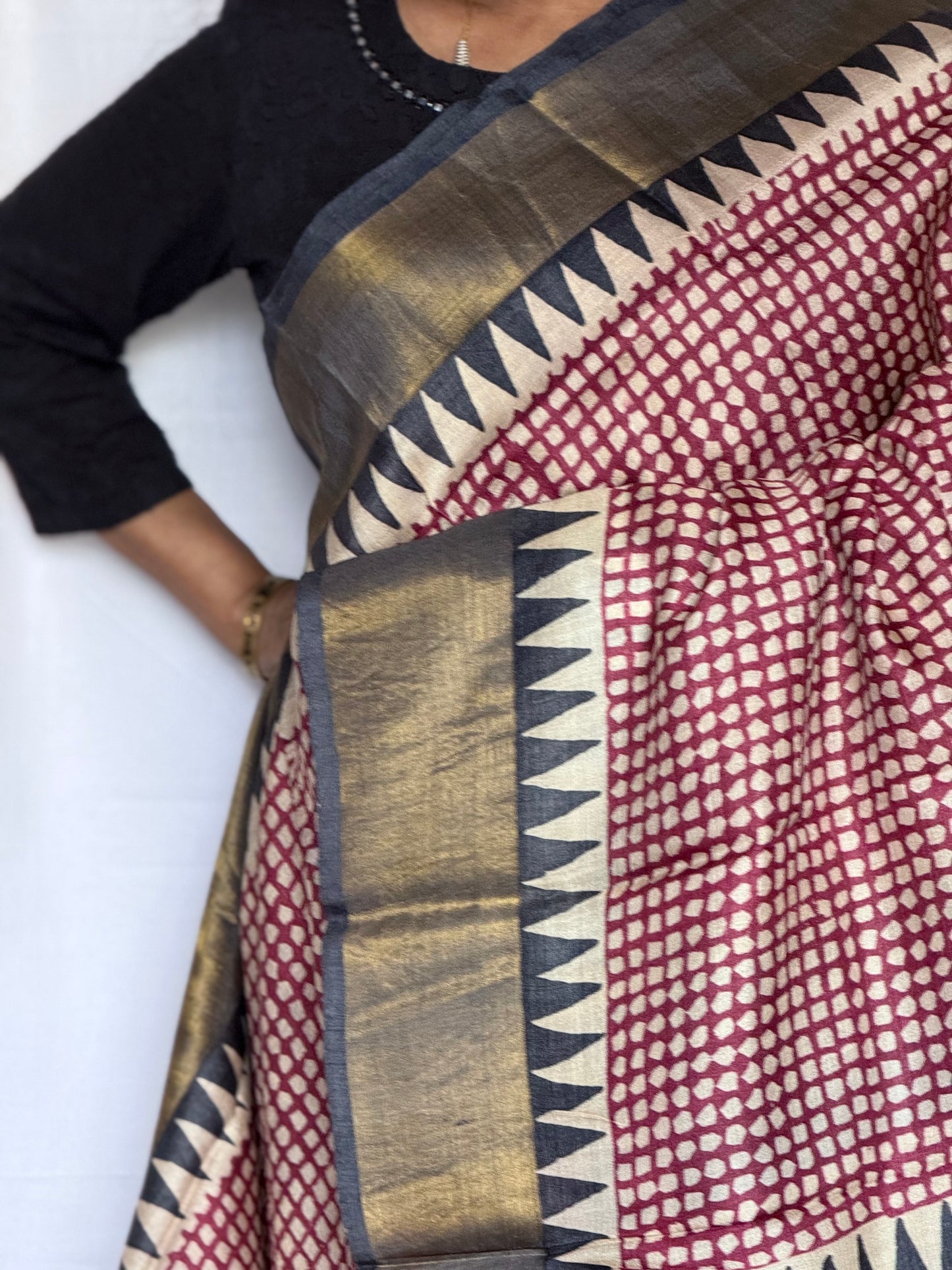 Printed Tussar saree - Maroon