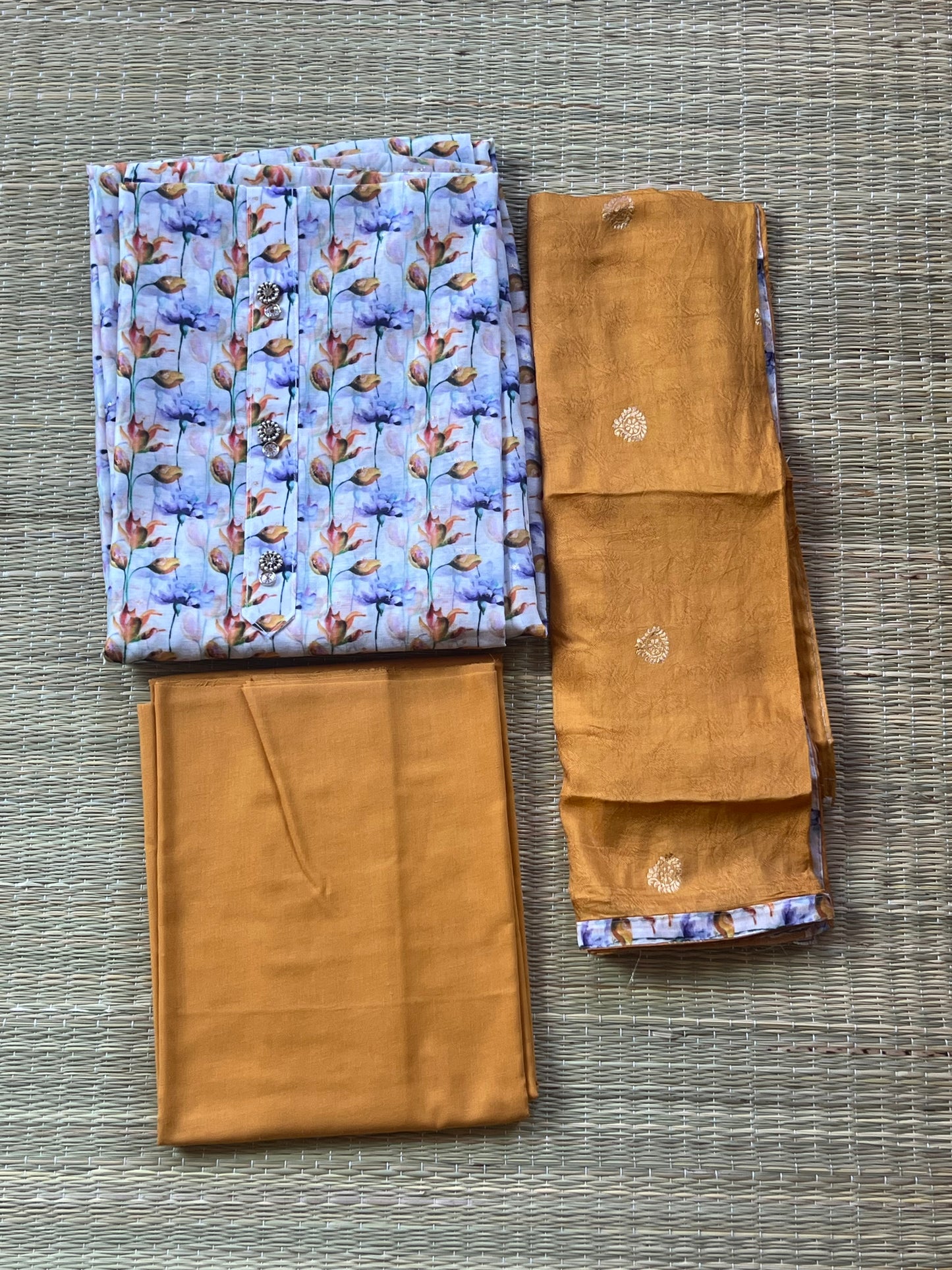 Mustard white material set