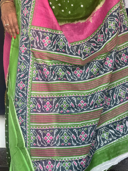 Rose Pink & Parrot Green Bandhani Cotton saree